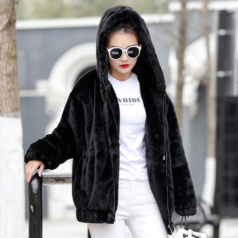 Winter Clothing Drawing - Pianura con cerniera Top con cappuccio