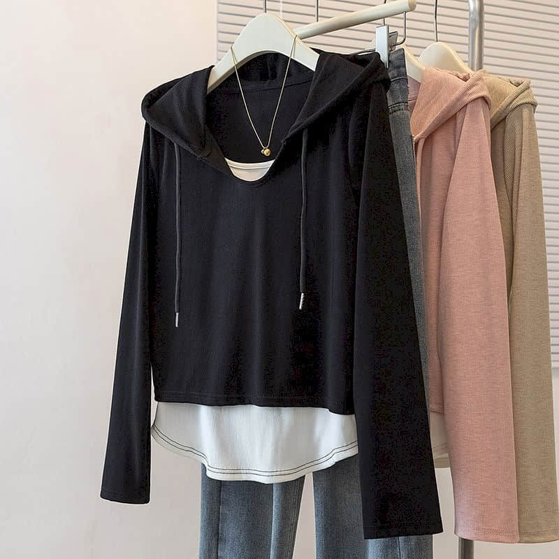 Winter Clothing Colors 2026 - T-shirt con cappuccio, effetto due pezzi,