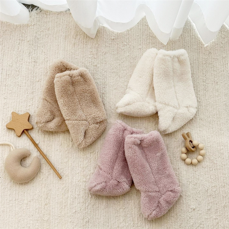 Caldi calzini invernali per ba - Winter Clothing Toddler recensione e prezzo