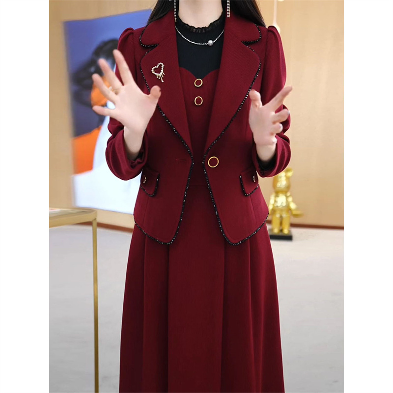 Abito da giacca di fascia alta - Winter Clothing Pk recensione e prezzo